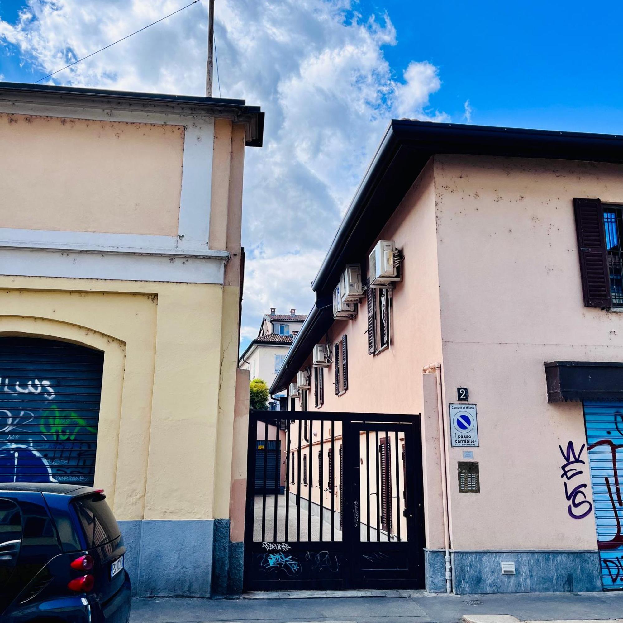 Riverside Loft Navigli - Spacious Two-Bedroom Apartment Mailand Exterior foto